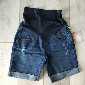 A glow maternity jean Bermuda shorts belly band